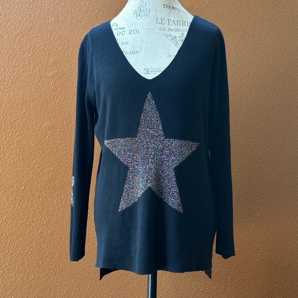Venti6 Black With Pink V-Neck Star Sweater Medium Excellent Condition! - Picture 2 of 7